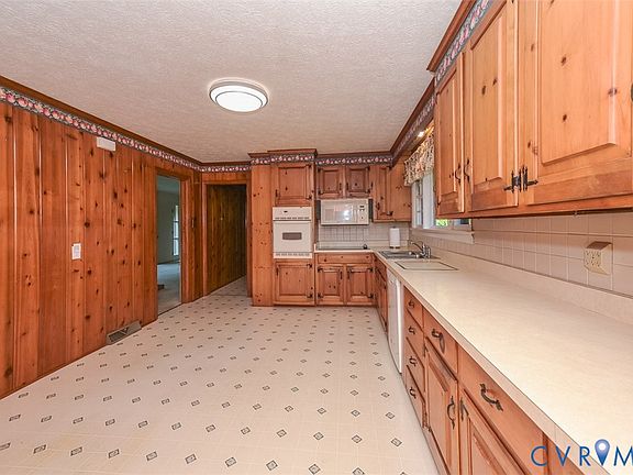 3rd image of 1251 Mill Rd