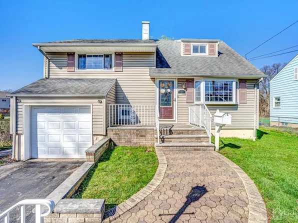 7 Brookside Ct, Colonia, NJ 07067