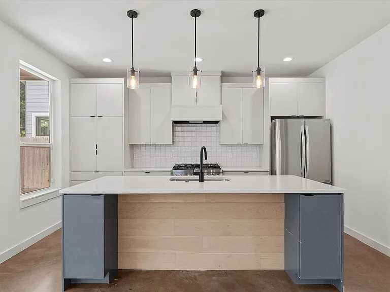 2509 S 4th St — Photo 10