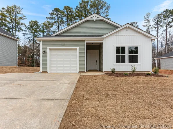 5212 Tyndall Dr, Sanford, NC 27330