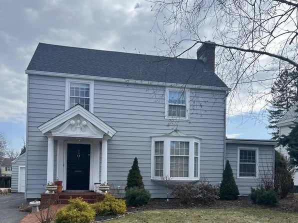 90 Beekman St, Plattsburgh, NY 12901