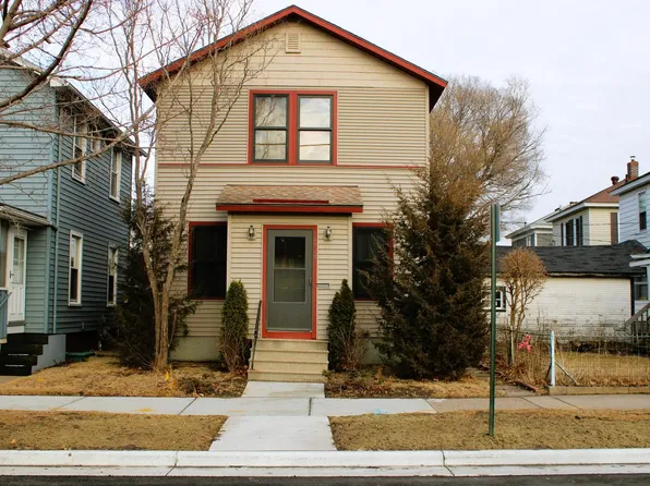 1717 9th STREET S S, La Crosse, WI 54601