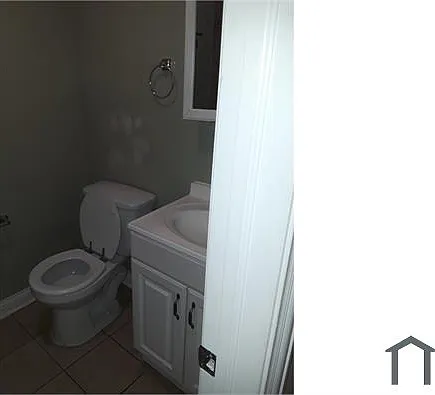 2046 N Saint Louis Ave #1N — Photo 6