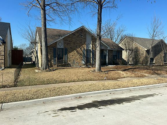 3rd image of 417 Timberbend Trl