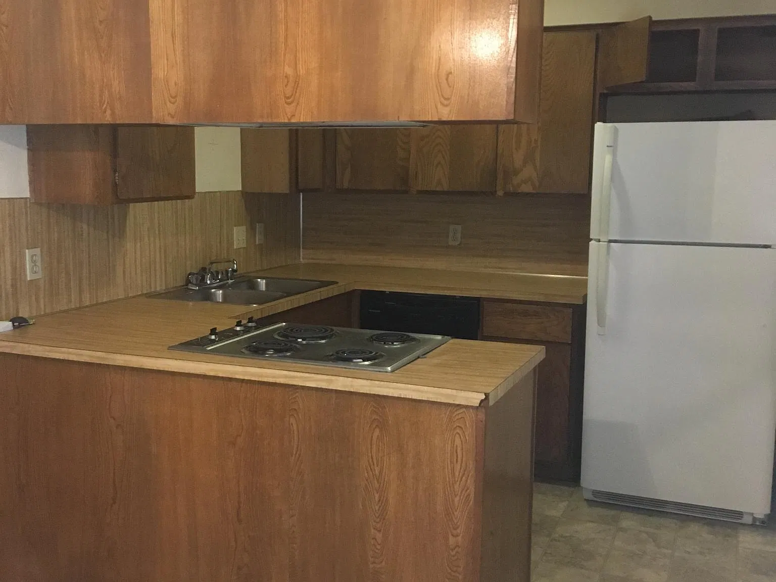 2 bed, 1100 sqft, $895 — Photo 4