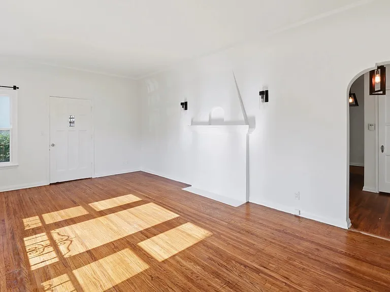 1167 N Kingsley Dr #101 — Photo 12