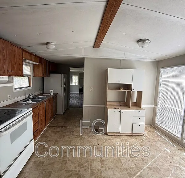 1059 Eller Rd #21 — Photo 2