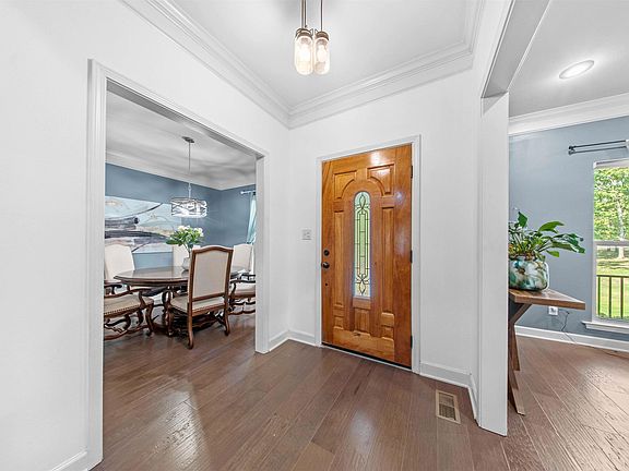 5th image of 234 E Ridgewood