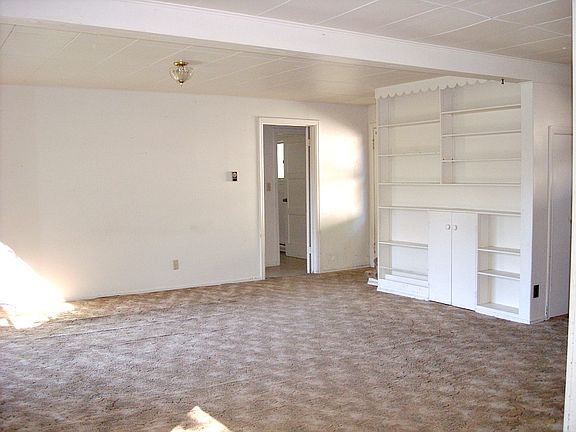 3rd image of 216 NW Nichols Ave