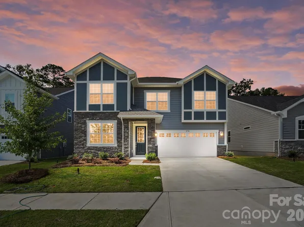 2730 Phoenix Ct, Gastonia, NC 28052