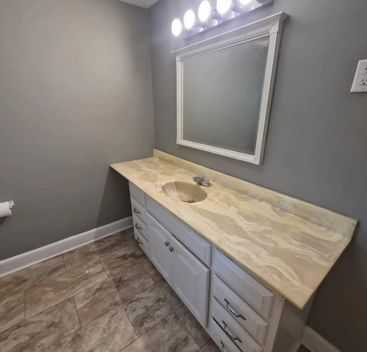 3 bed, $1,000 — Photo 4