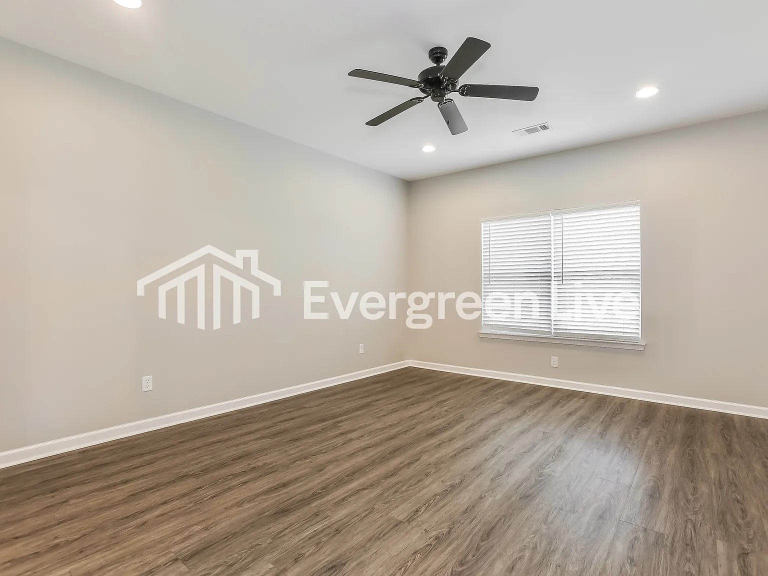 4 bed, 2.0 bath, 1984 sqft, $1,845 — Photo 3