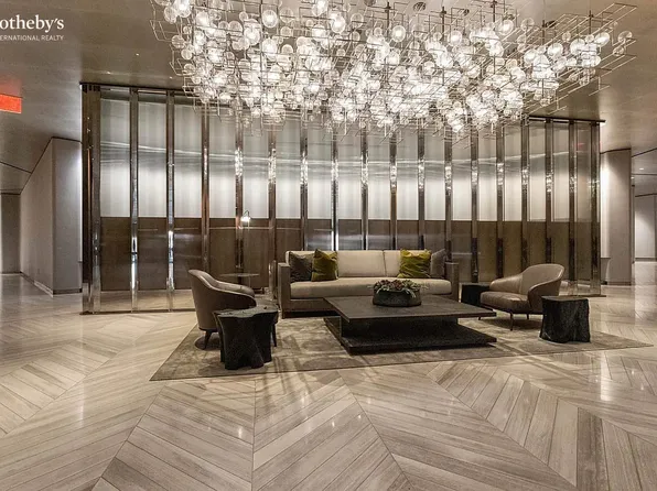 252 7th Avenue image 20 of 24