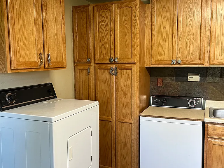 1448 Rainbow Dr #A — Photo 15