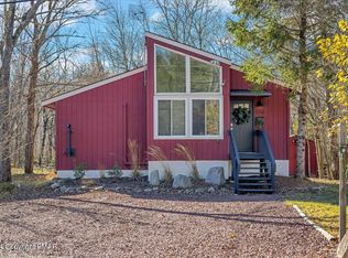 797 Country Place Dr, Tobyhanna, PA