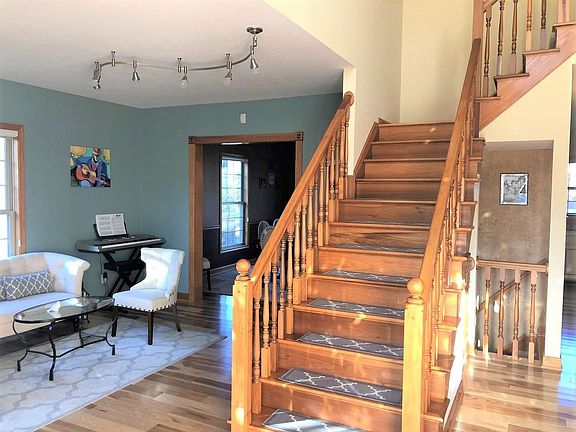 4th image of 1889 E Cheyanne Ln