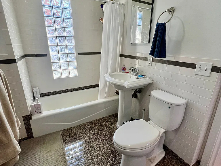 65 Medford St #2 — Photo 7