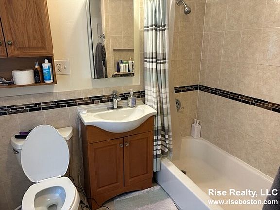 3rd image of 50 Brainerd Rd #3