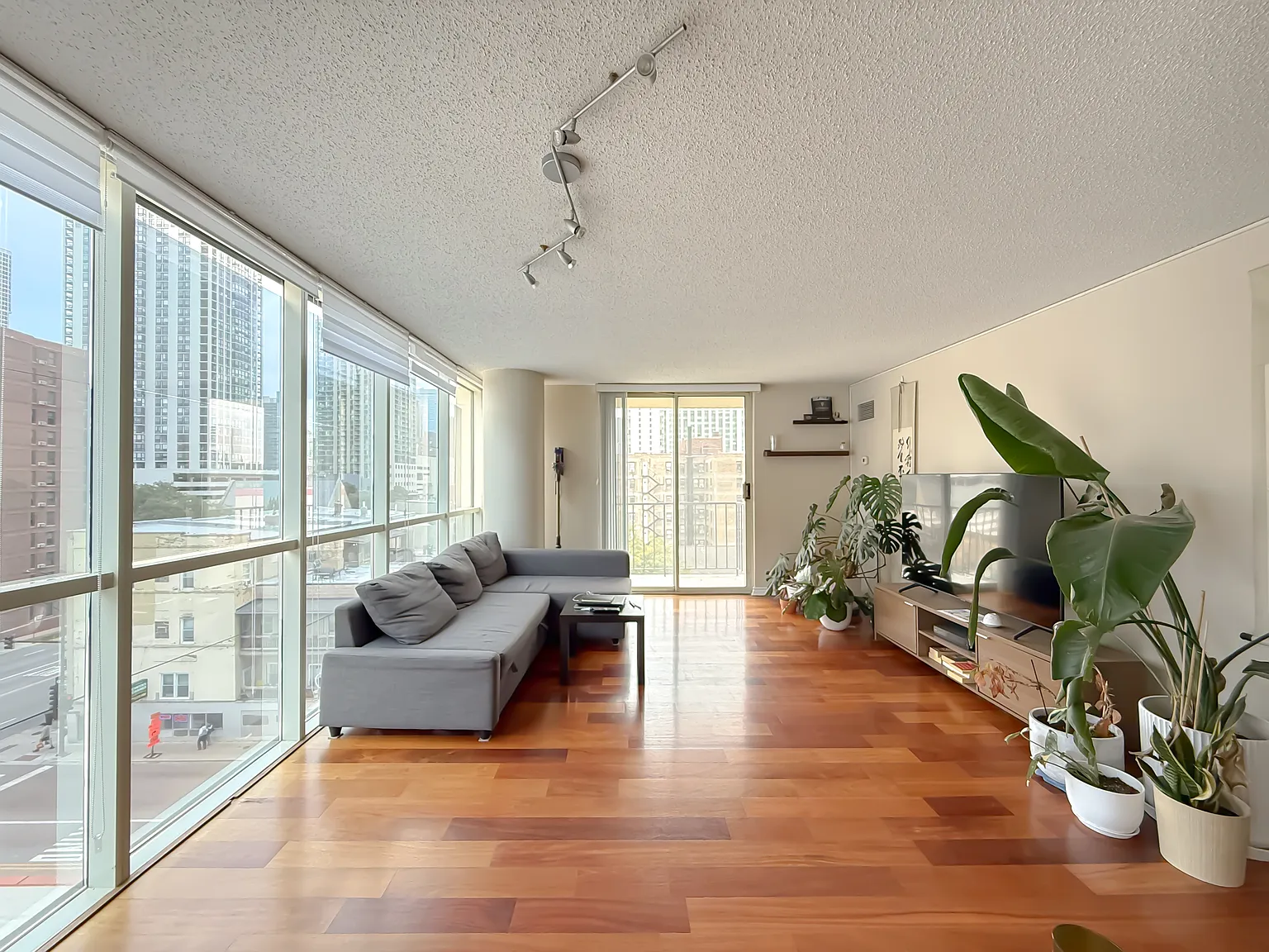 1212 N Lasalle St — Photo 3