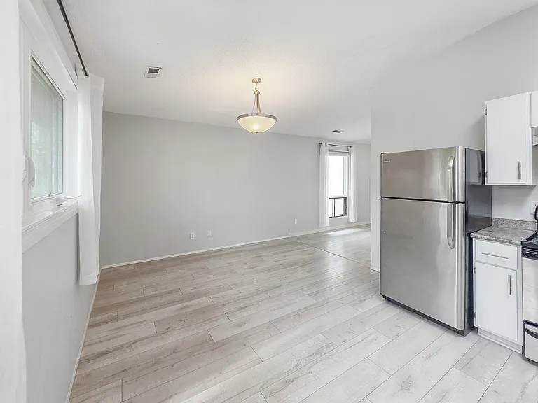 4534B Stanley Rd SW — Photo 8