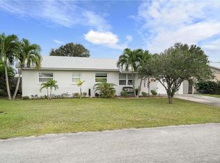 2487 NE 17th Ct, Jensen Beach, FL 34957