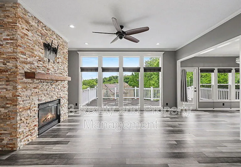 5605 NE Coral Dr — Photo 7