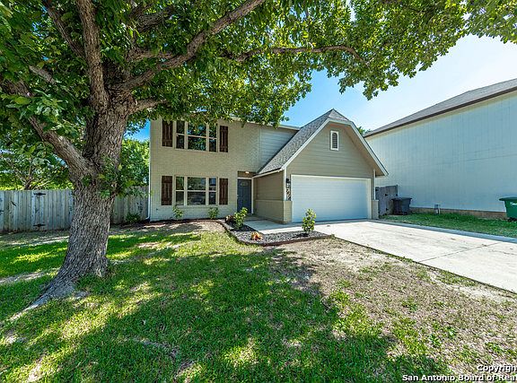 3rd image of 7618 Cascade Oak Dr