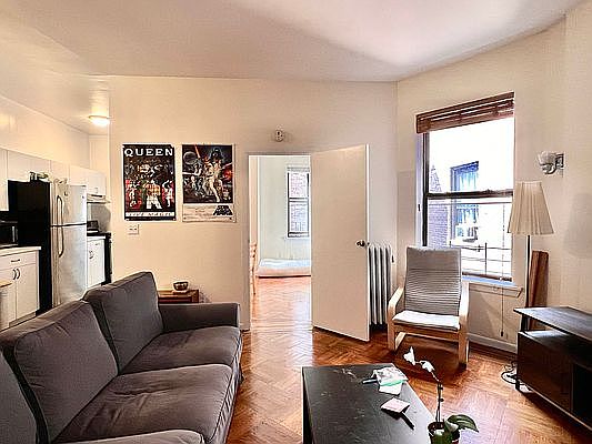2nd image of 929 W End Ave #5AA