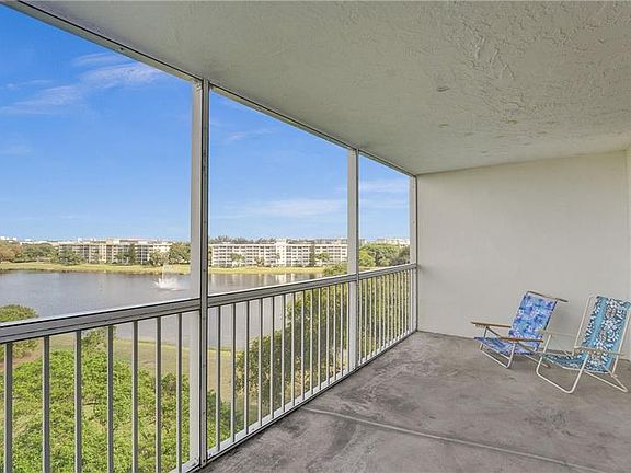5th image of 2940 N Course Dr APT 807