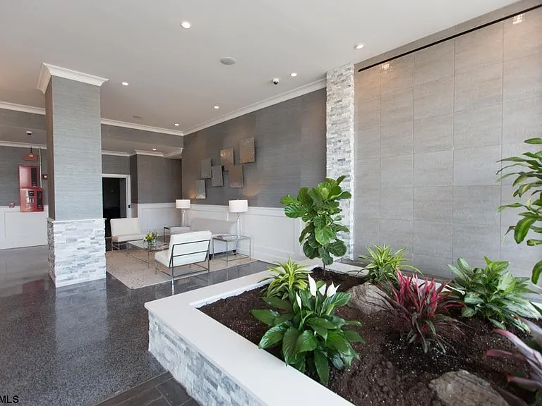 9400 Atlantic Ave #718 — Photo 33