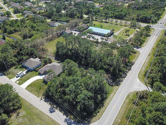 5th image of 1102 SW Paar Dr