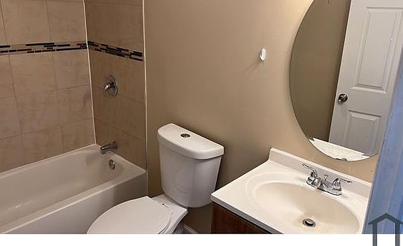 5th image of 13 Crawford St #2