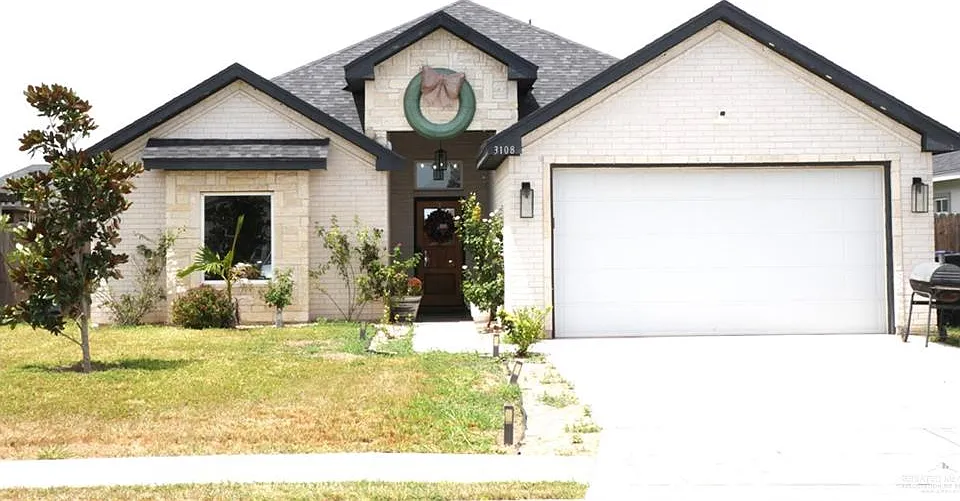 3108 York Ave