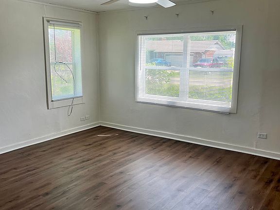 3rd image of 310 N Lenox St