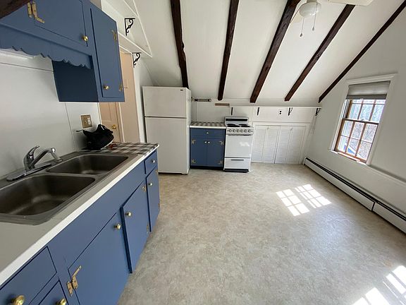 4th image of 233 South St APT 3