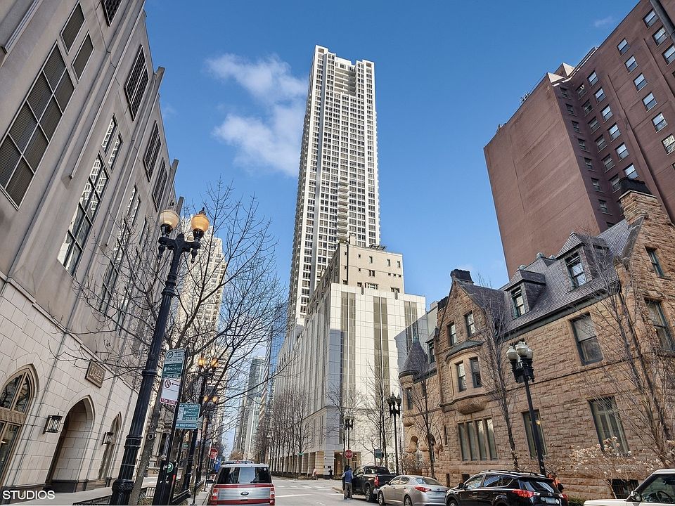 1st image of 55 E Erie St APT 4001