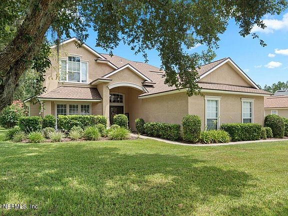 2nd image of 584 CHESTWOOD CHASE Drive