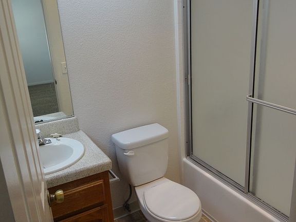 5th image of 1854 Thomas Ave APT 4