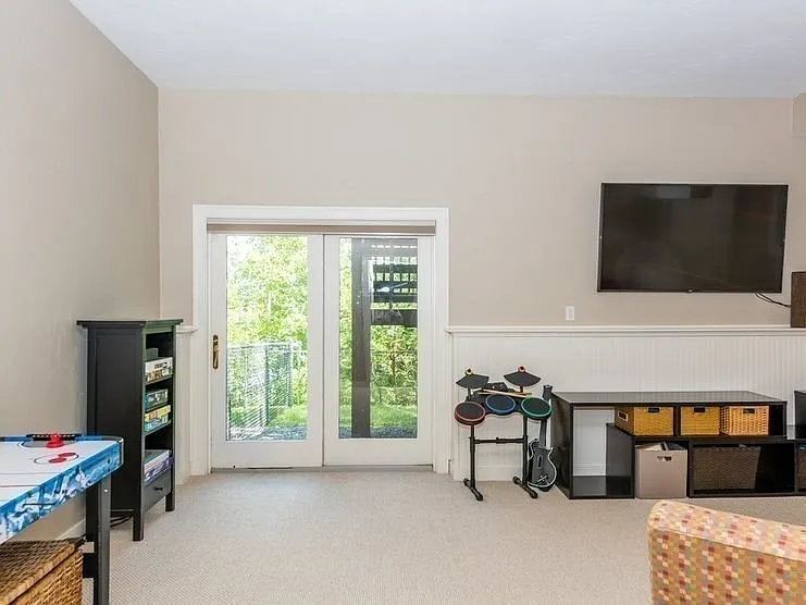11 Crestview Rd #11 — Photo 23