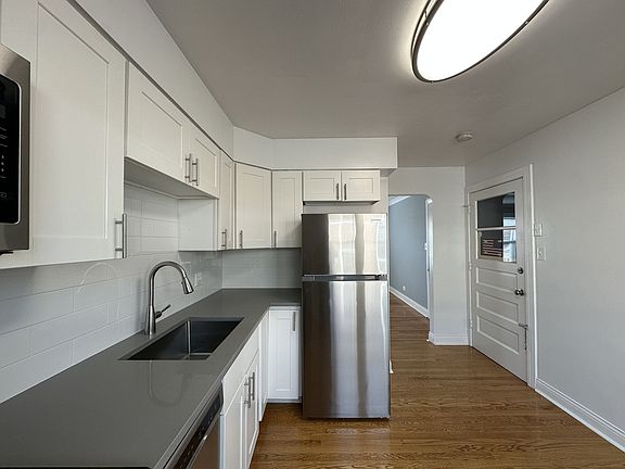 4th image of 2750 W North Ave #E3