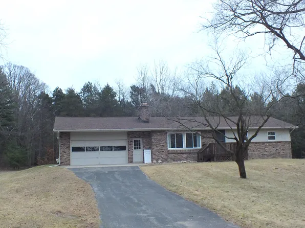 12588 Long Lake Dr, Sparta, MI 49345