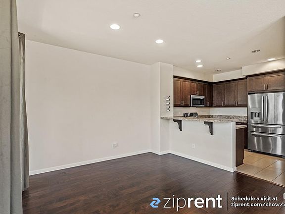 5th image of 722 N Capitol Ave