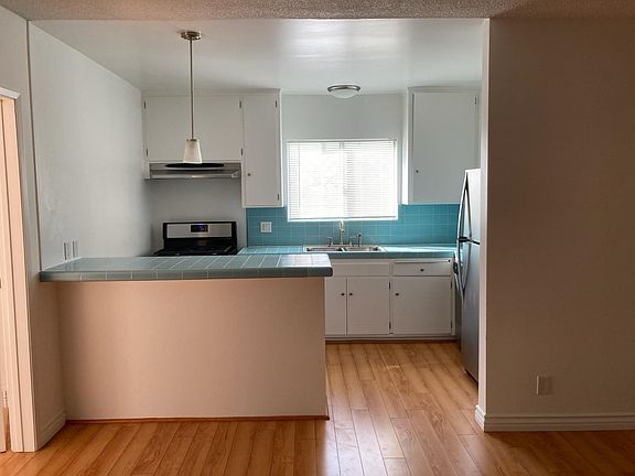 5th image of 347 1/2 6th Ave
