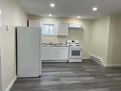 3 bed, $1,495 — Photo 2
