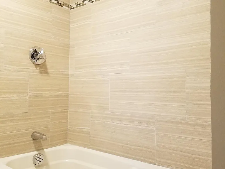 29 Fremont St #D — Photo 11
