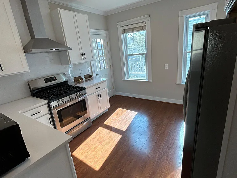 83 Flint St #2 — Photo 29