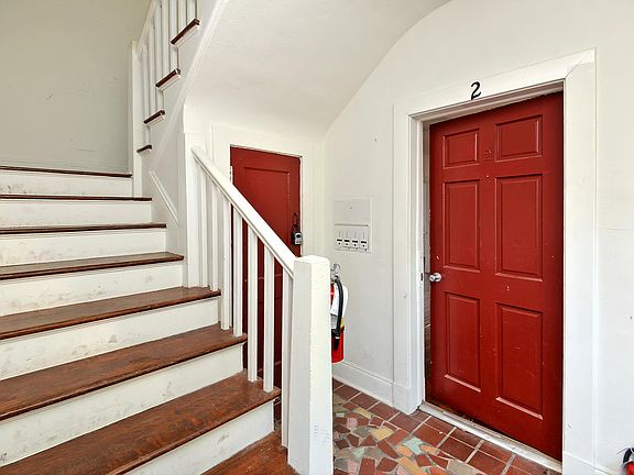 3rd image of 1351 Silver St APT 4