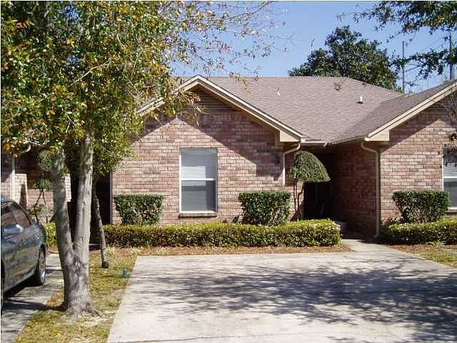 1st image of 879 Fairview Dr #C