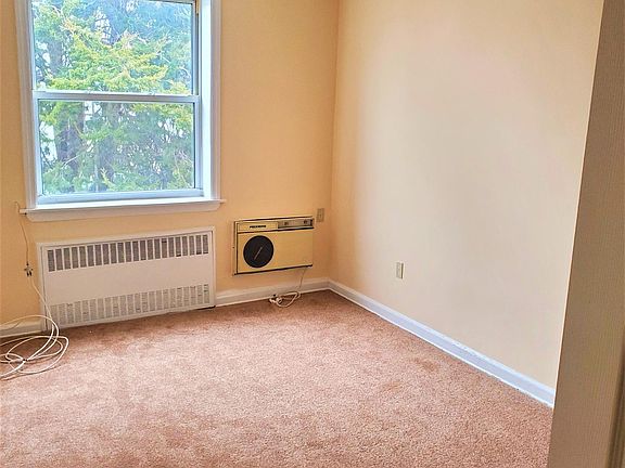 3rd image of 1487 E 93rd St Floor 2