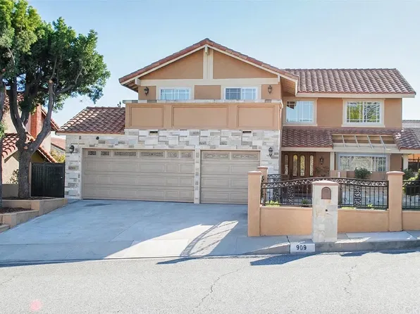 909 W Suffolk Ave, Montebello, CA 90640